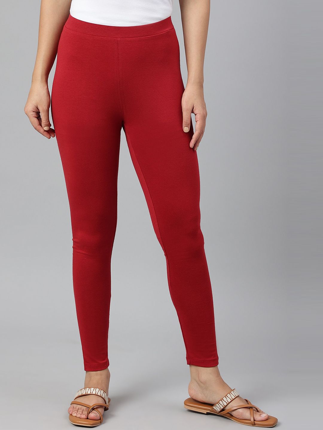 W Women Red Solid Ankle-Length Leggings Price in India