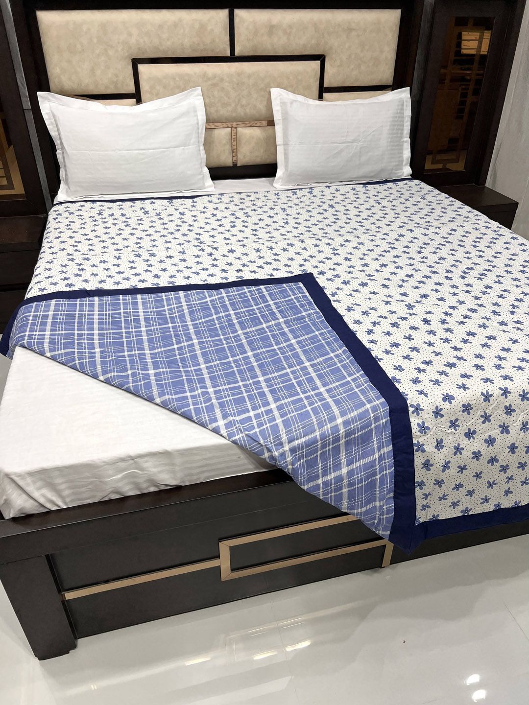 Pure Decor Blue & White Floral AC Room 233 GSM Double Bed Dohar Price in India