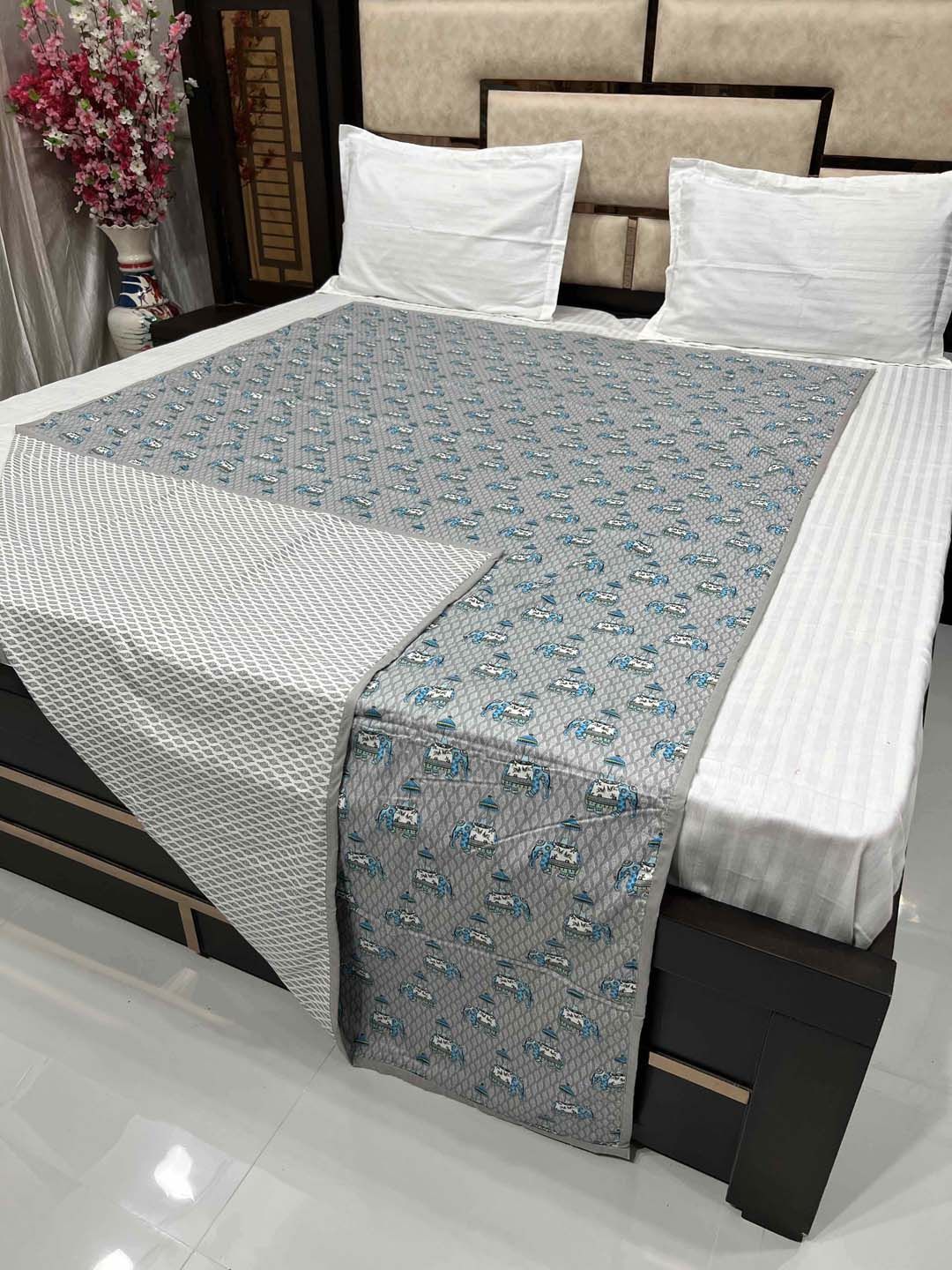 Pure Decor Unisex Grey Blankets Pure Cotton Reversible Quilts and Dohars Price in India