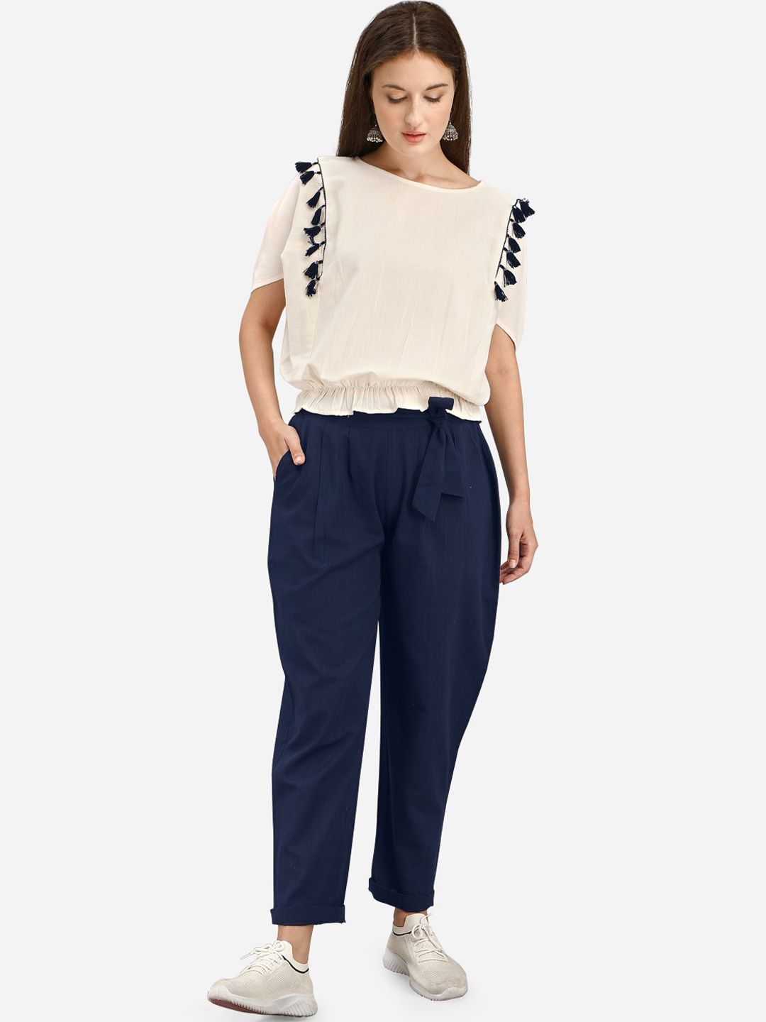 MESMORA FASHION Women Off White & Black Solid Pure Cotton Co-Ords Set
