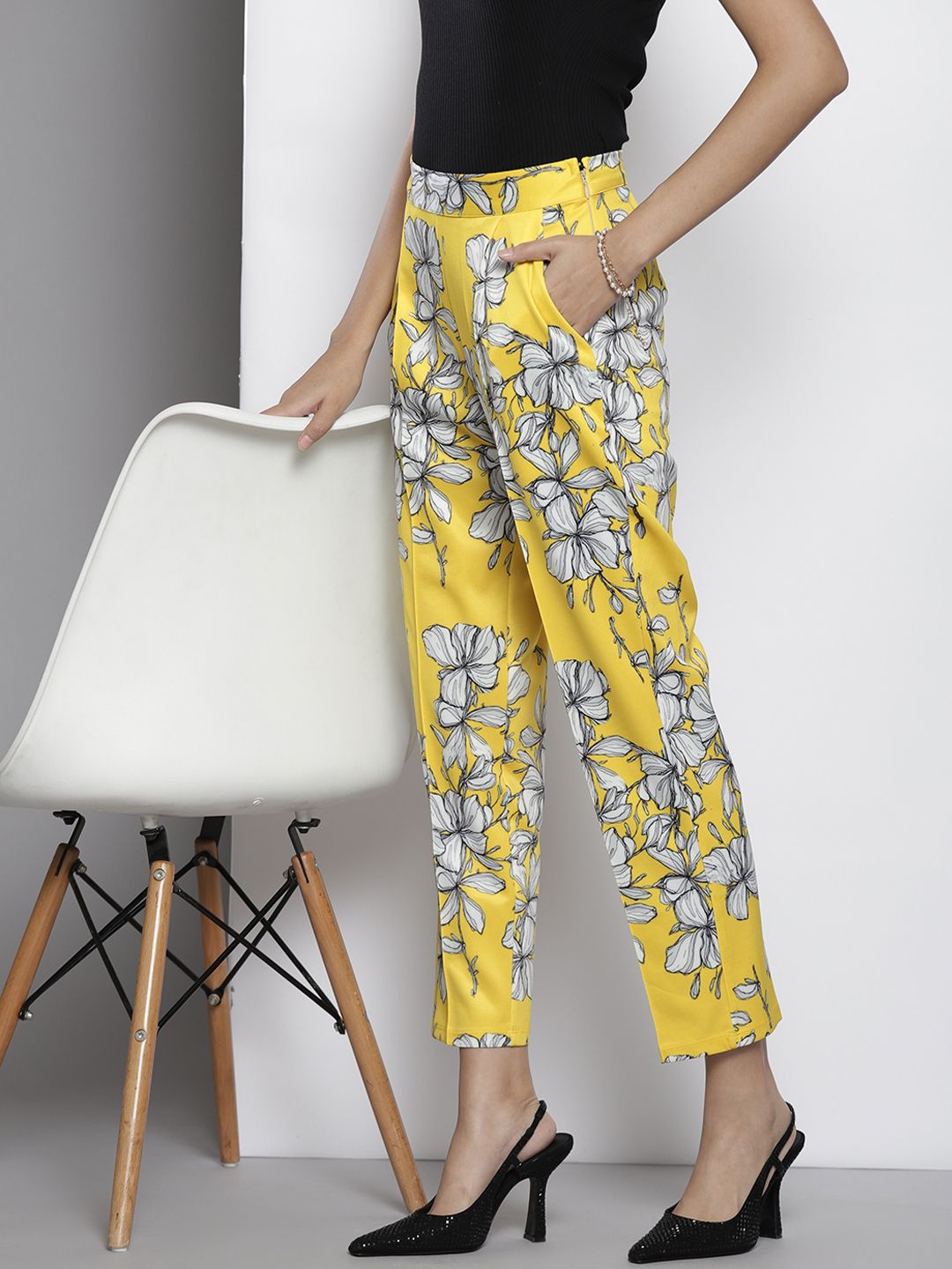 SASSAFRAS Women Yellow Floral Printed Comfort Trousers Price in India
