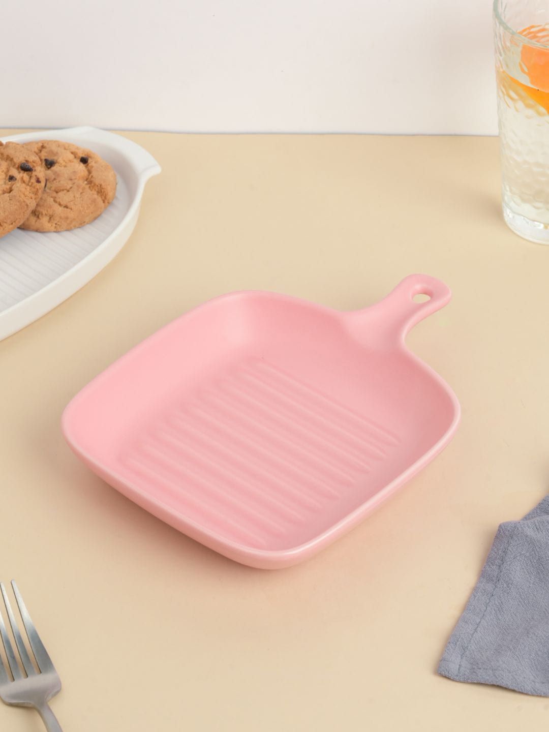 Nestasia Pink Solid Baking Plate Price in India
