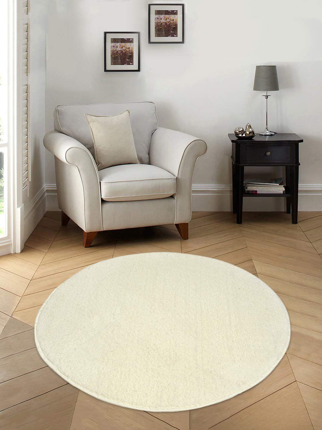 Saral Home Off-White Solid Cotton Shaggy Yarn Anti-Skid Round Floor Mat Price in India
