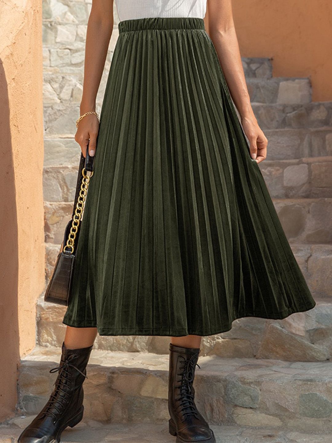 BoStreet Women Green Solid Midi Flared Skirts