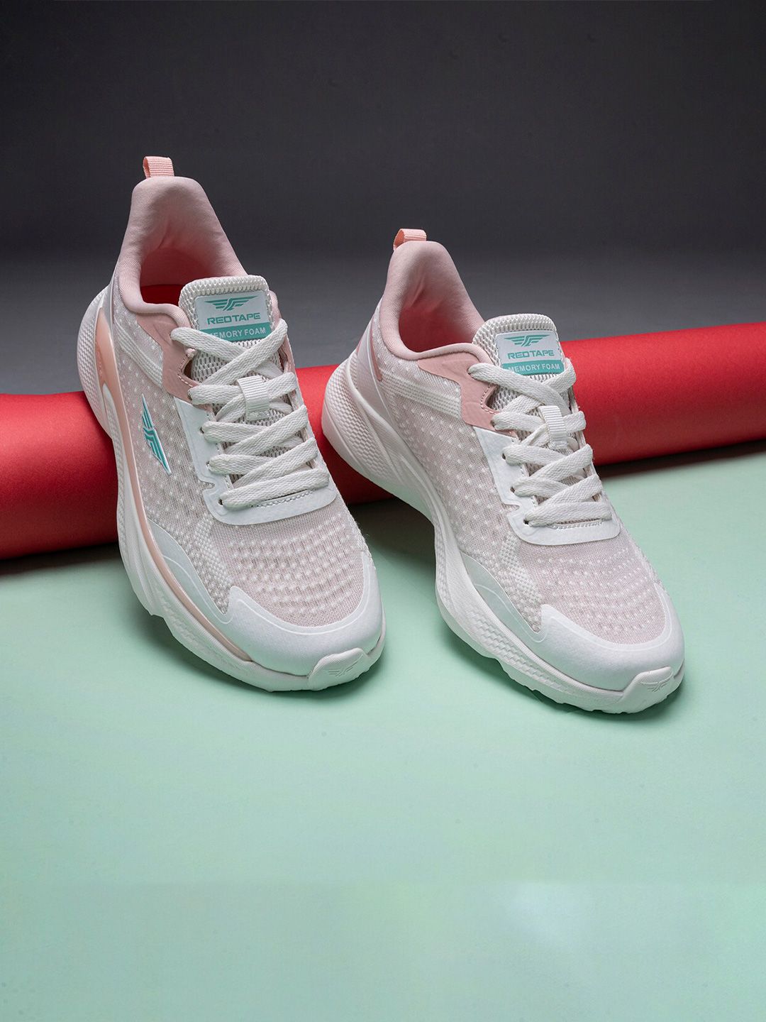 RedTape Women White/Pink Walking Shoes