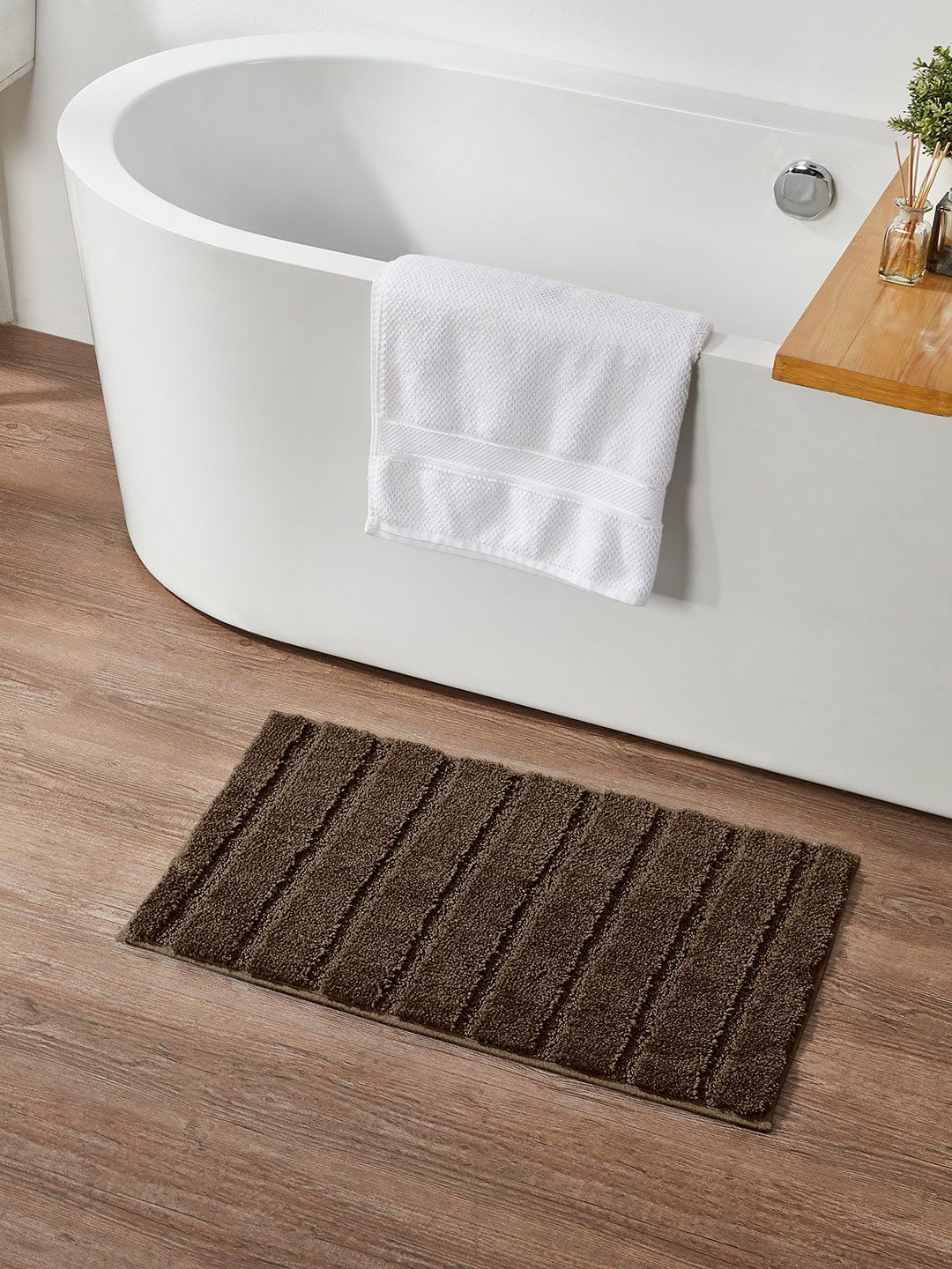 Pano Brown Solid Vertical Stripes 1600 GSM Bath Rugs Price in India