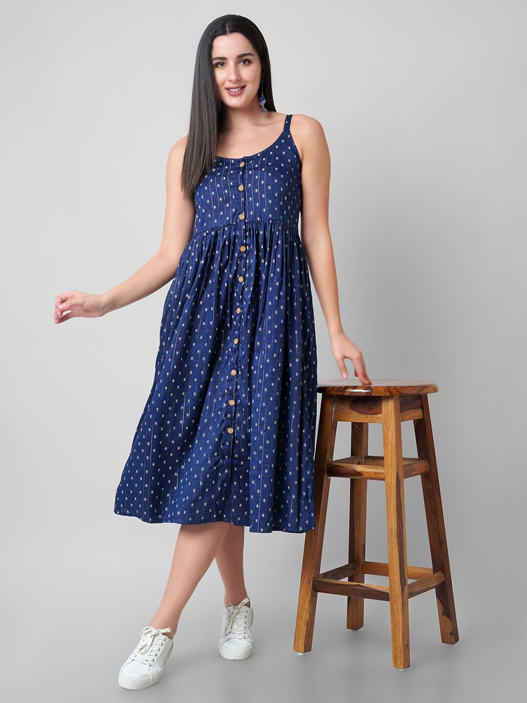 Mollar Women Blue Printed Midi Dress Price in India