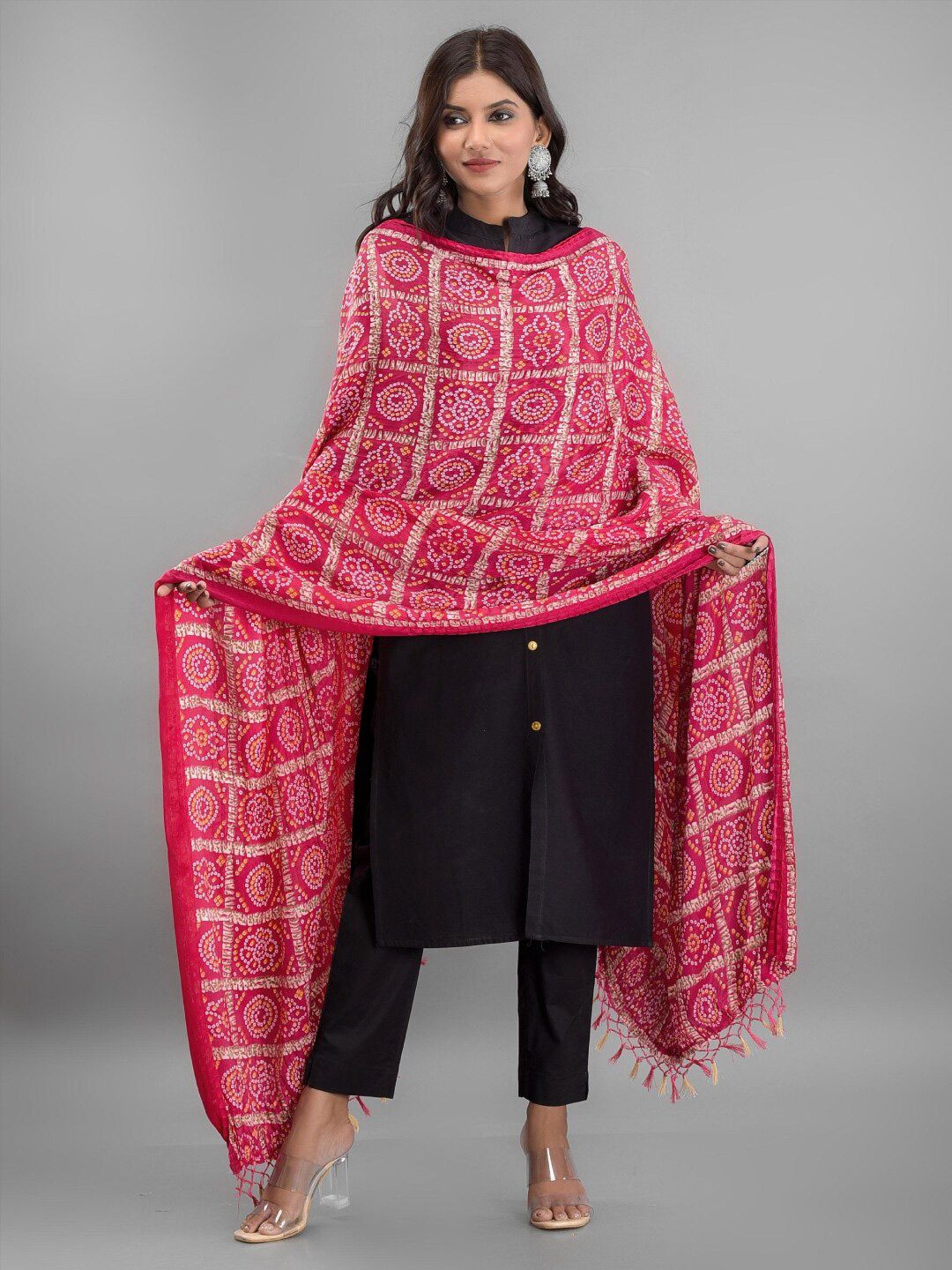 Apratim Women  Pink & White Printed Bandhani Dupatta Price in India