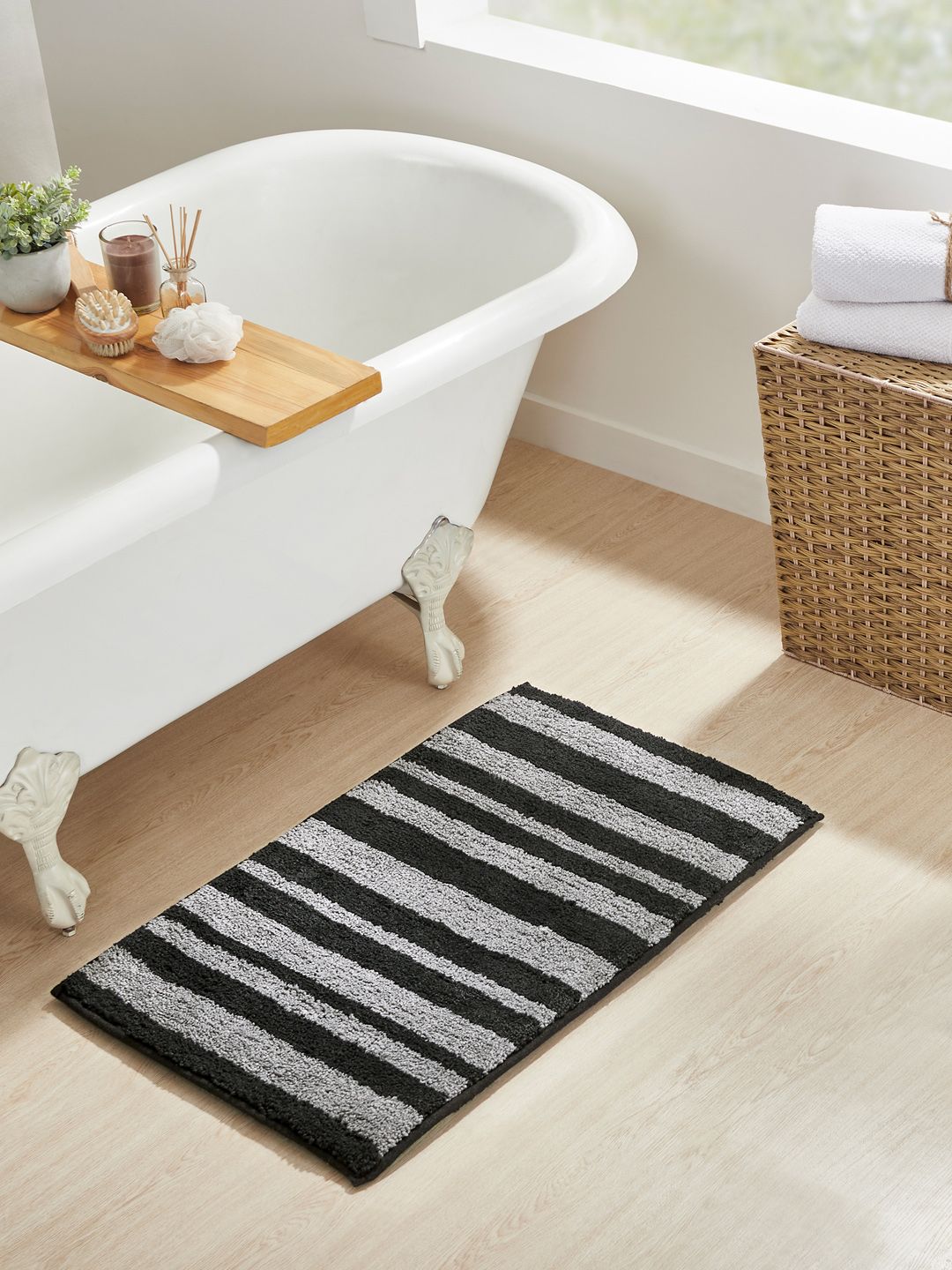 Pano Black & Grey Textured 1634 GSM Anti-Slip Bath Rugs Price in India