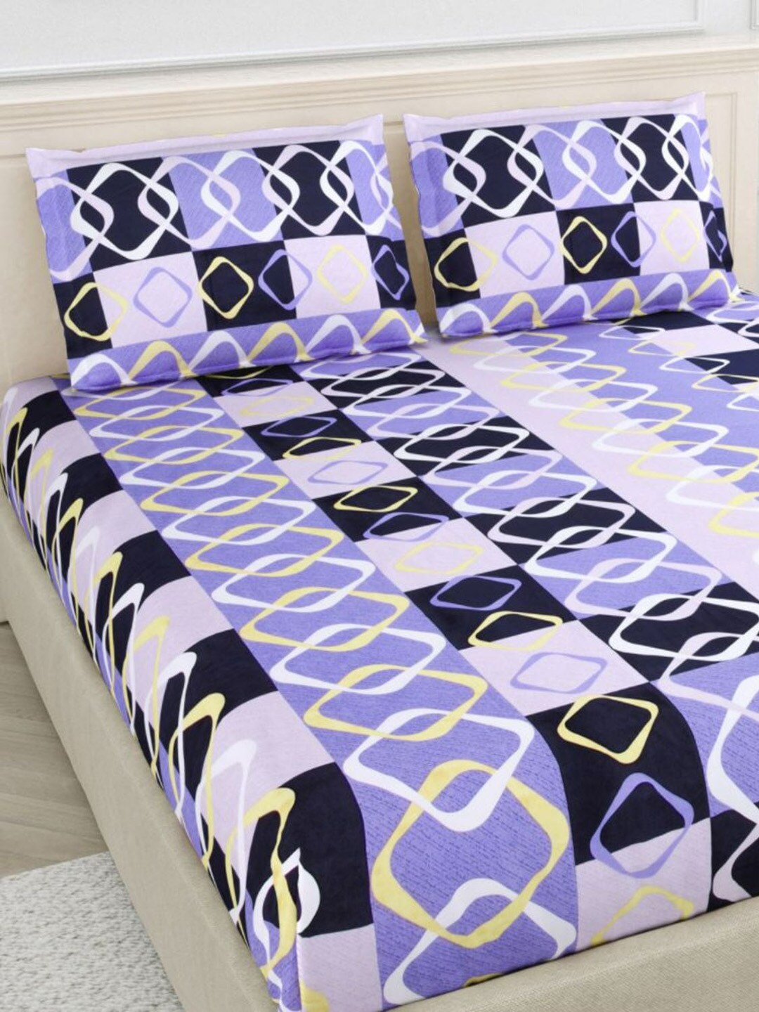 haus & kinder Purple & White Geometric 144 TC Queen Bedsheet with 2 Pillow Covers Price in India