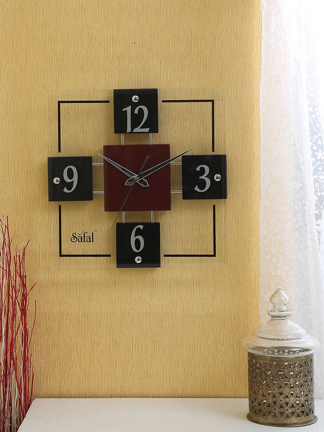 Safal Black & Maroon Dial 31 cm x 31 cm X 6 cm Round Shaped Analogue Wall Clock Price in India