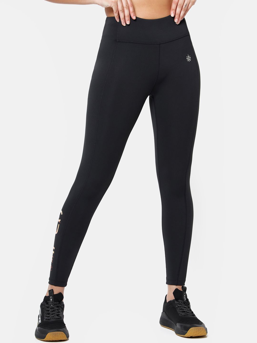 Cultsport Women Black Solid Moisture Wicking Tights Price in India