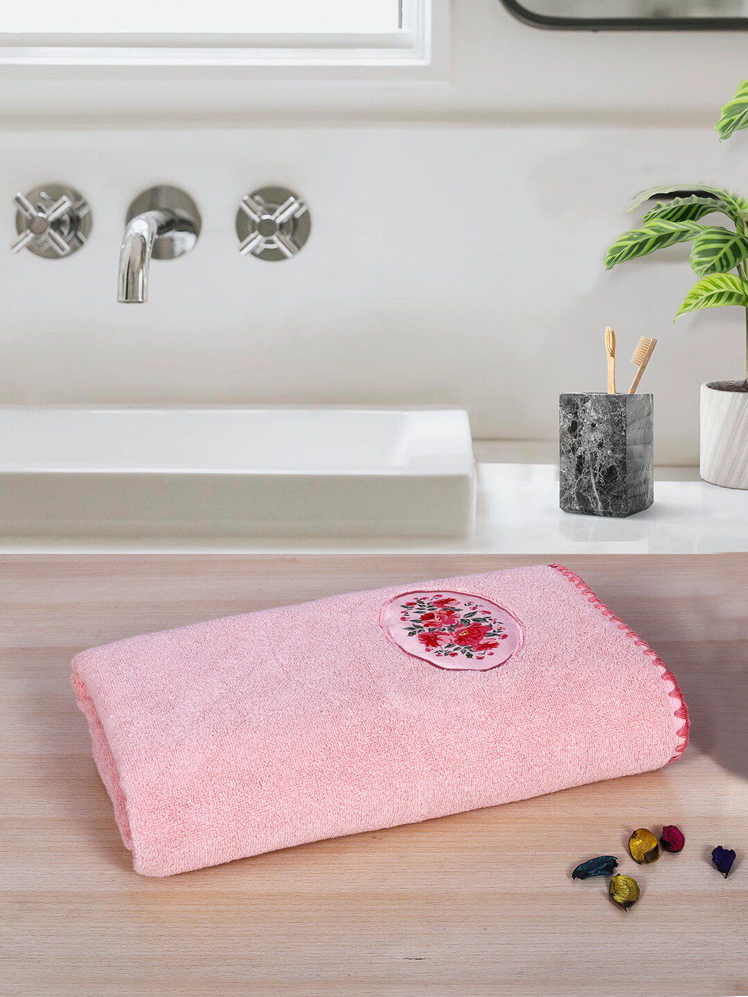 RANGOLI Peach Coloured Solid 460 GSM Cotton Bath Towels Price in India