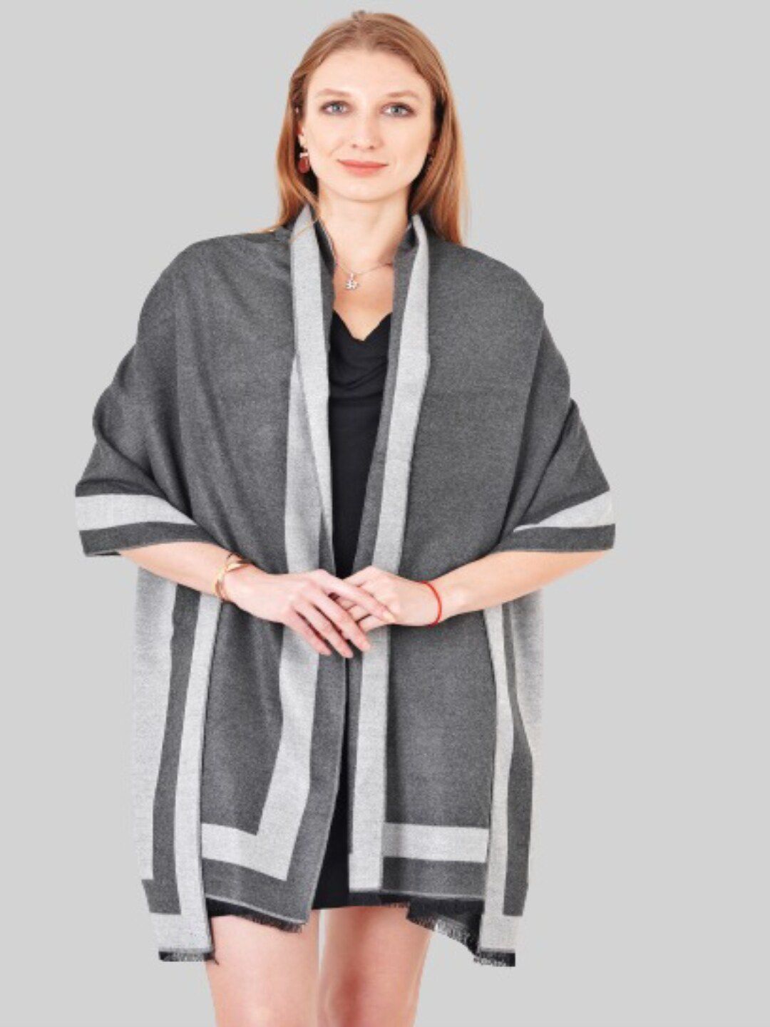 MUFFLY Women Green & White Reversible Cashmere Wool Stole Price in India
