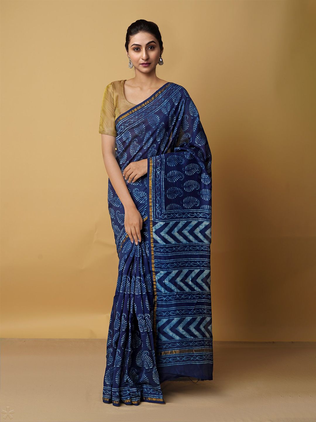 Unnati Silks Navy Blue & White Ethnic Motifs Pure Cotton Chanderi Saree Price in India