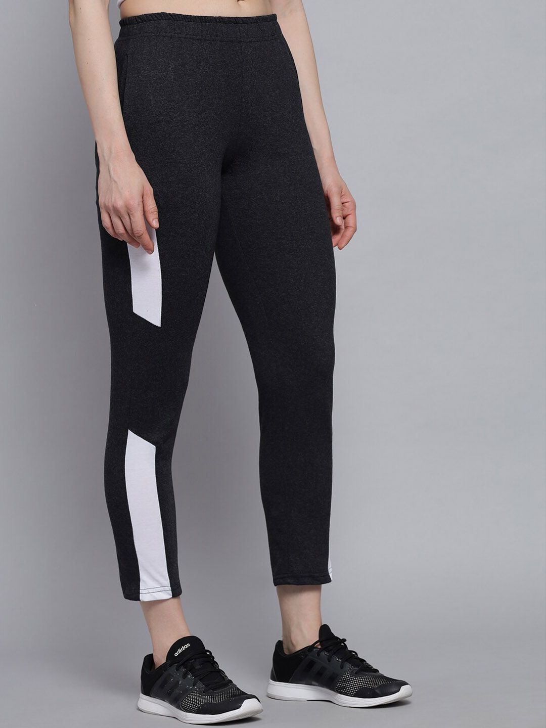 Q-rious Women Black Colourblocked Pure Cotton Ankle Length Track Pants Price in India