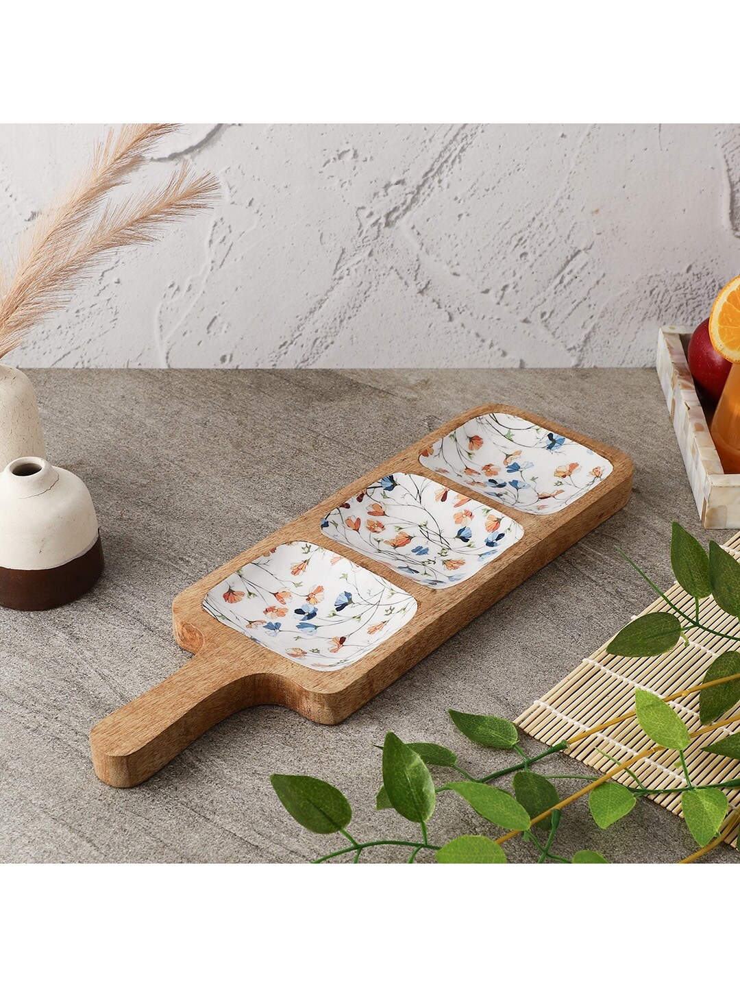 The Decor Mart White & Blue Spring Meadow Printed 3-Part Paddle Platter Price in India