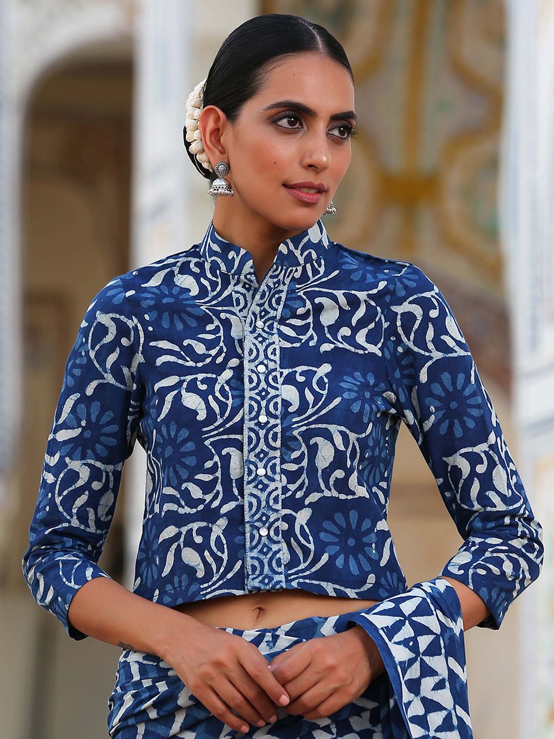Triyah Indigo Blue Printed Cotton Saree Blouse Price in India