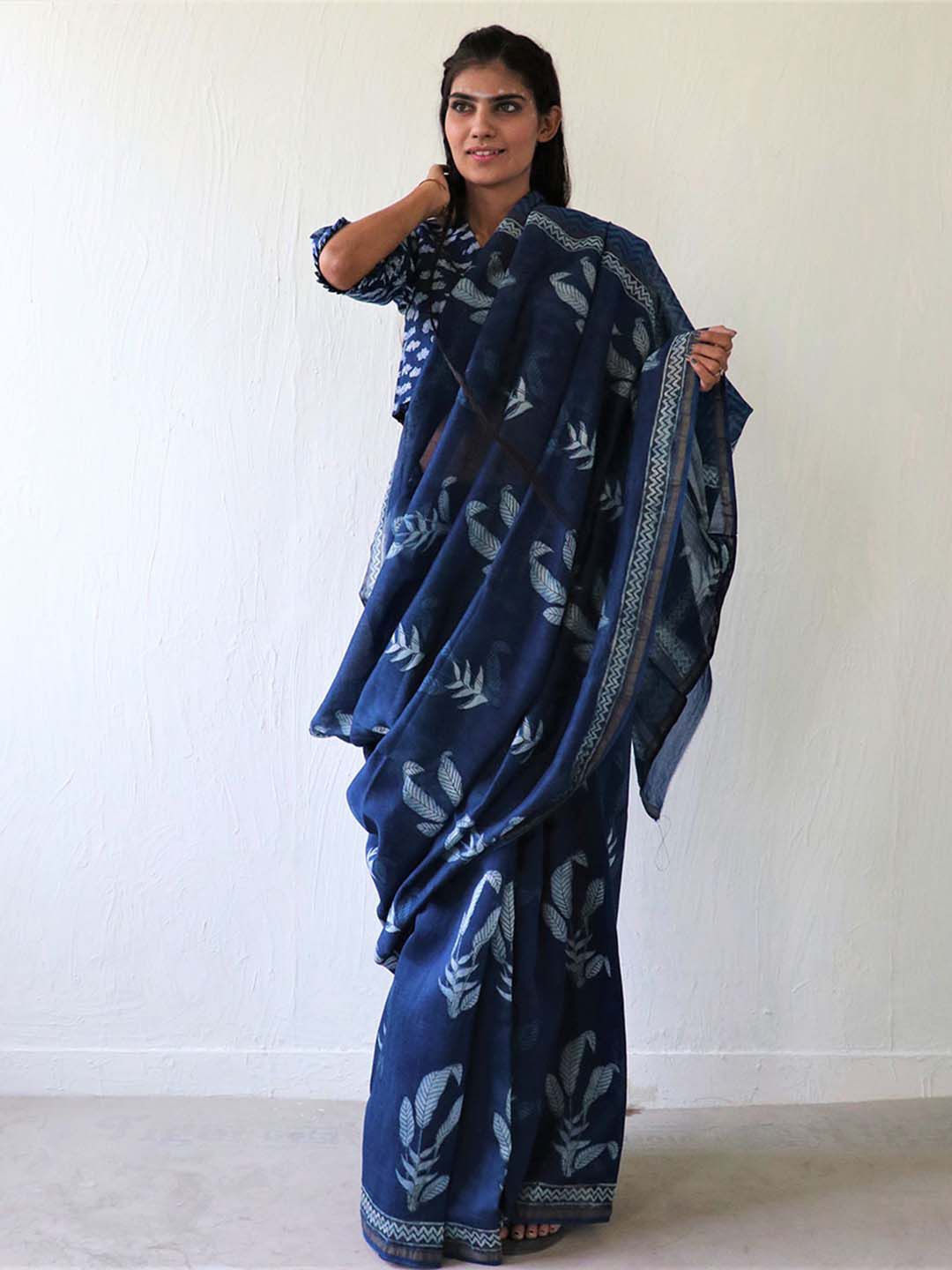 Chidiyaa Blue & White Floral Pure Silk Saree Price in India
