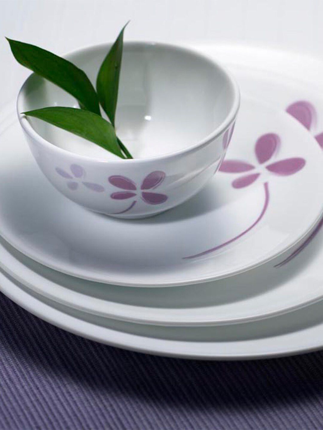 Corelle White & Purple 8 Pieces Floral Printed Glossy Dinner Set Price in India