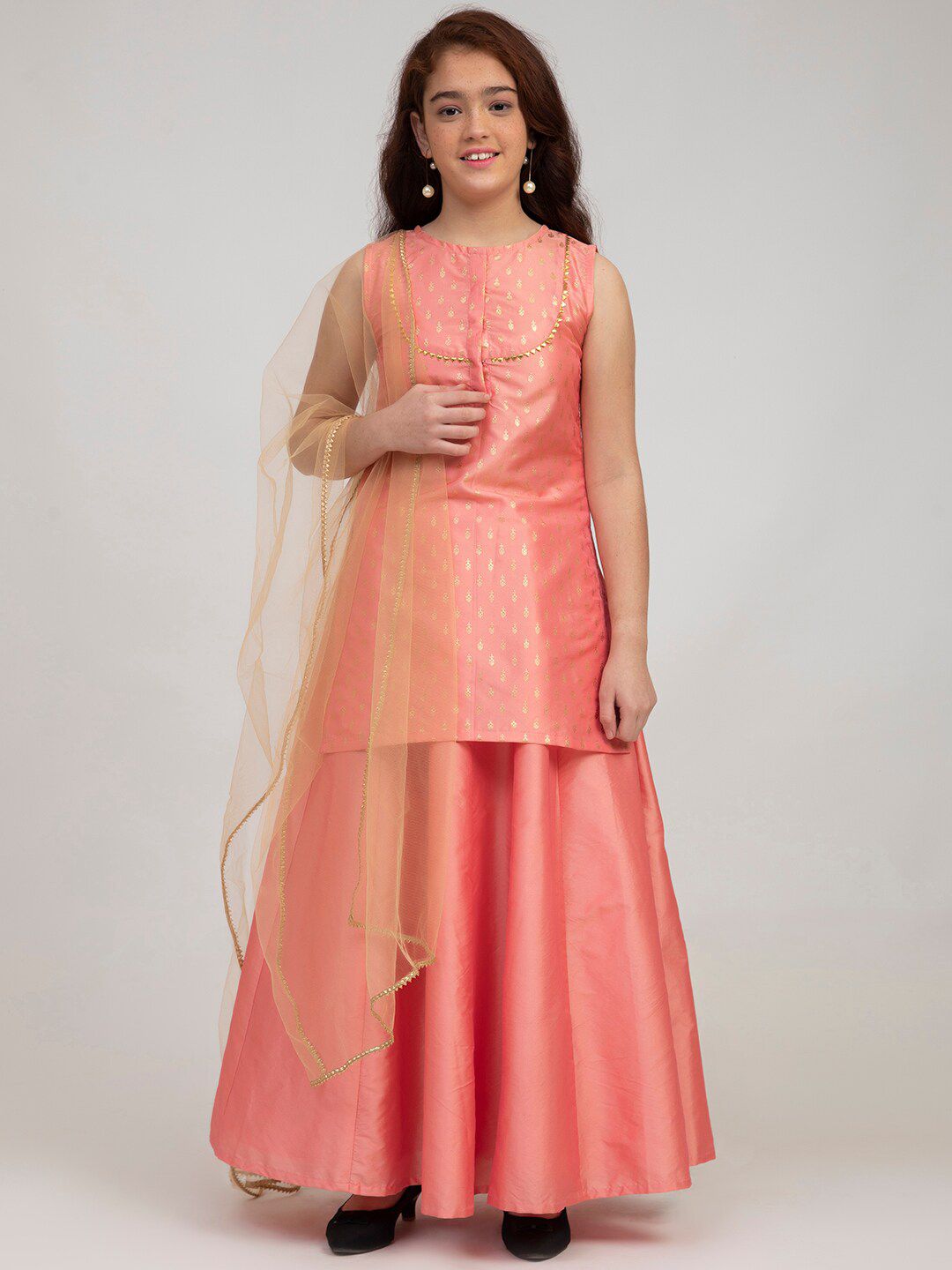 Bitiya by Bhama Girls Peach-Coloured & Gold-Toned Thread Work Foil Print Ready to Wear Lehenga & Blouse With