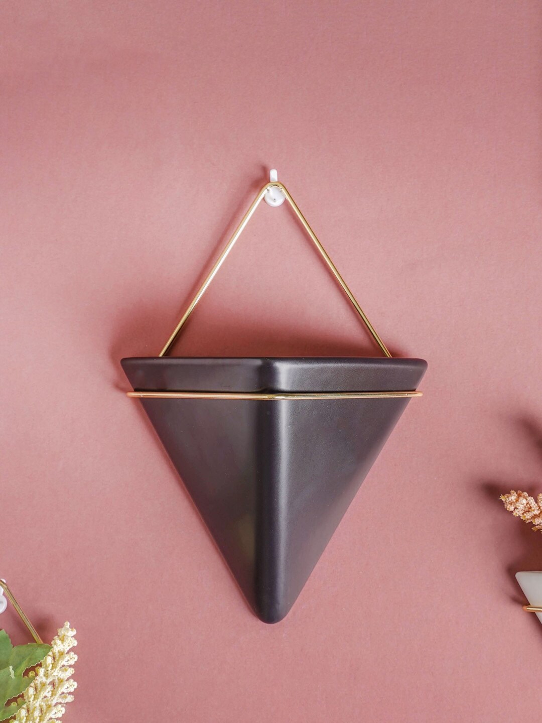 Nestasia Black & Gold-Toned Triangular Ceramic Pot With Holder Price in India