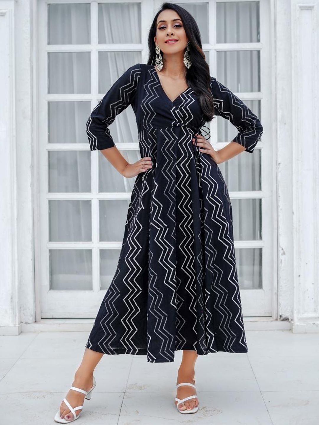 Baisacrafts Women Black Midi Dress Price in India