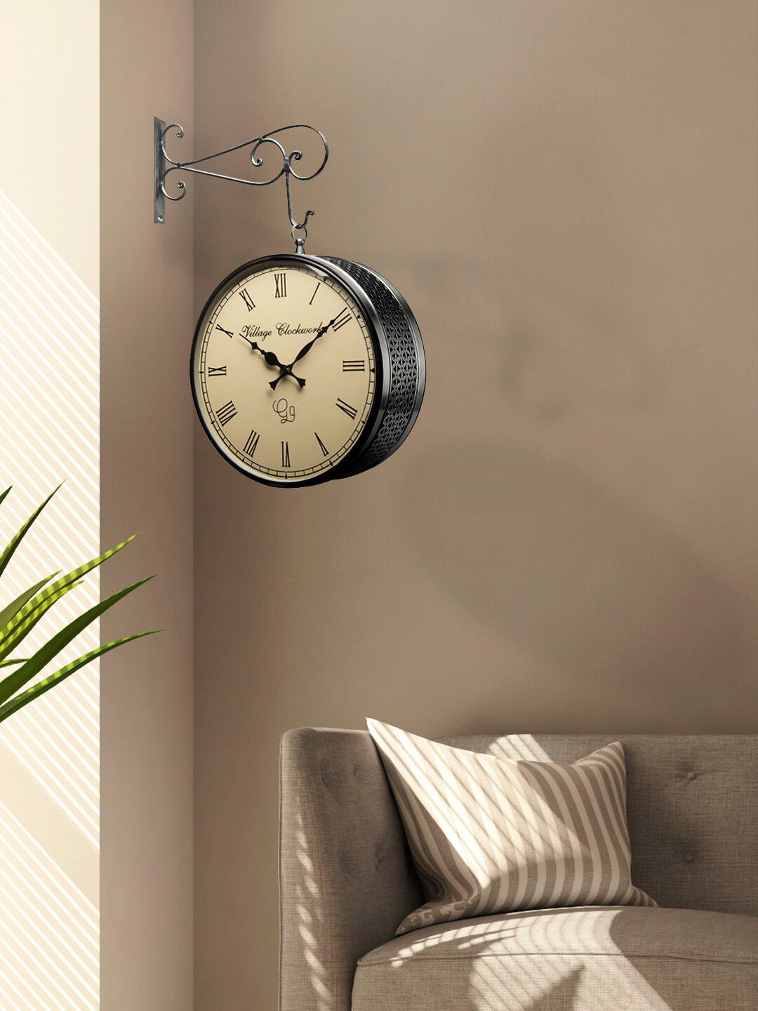 green girgit Black & Beige Printed Vintage Double Sided Copper Jali Station Wall Clock Price in India
