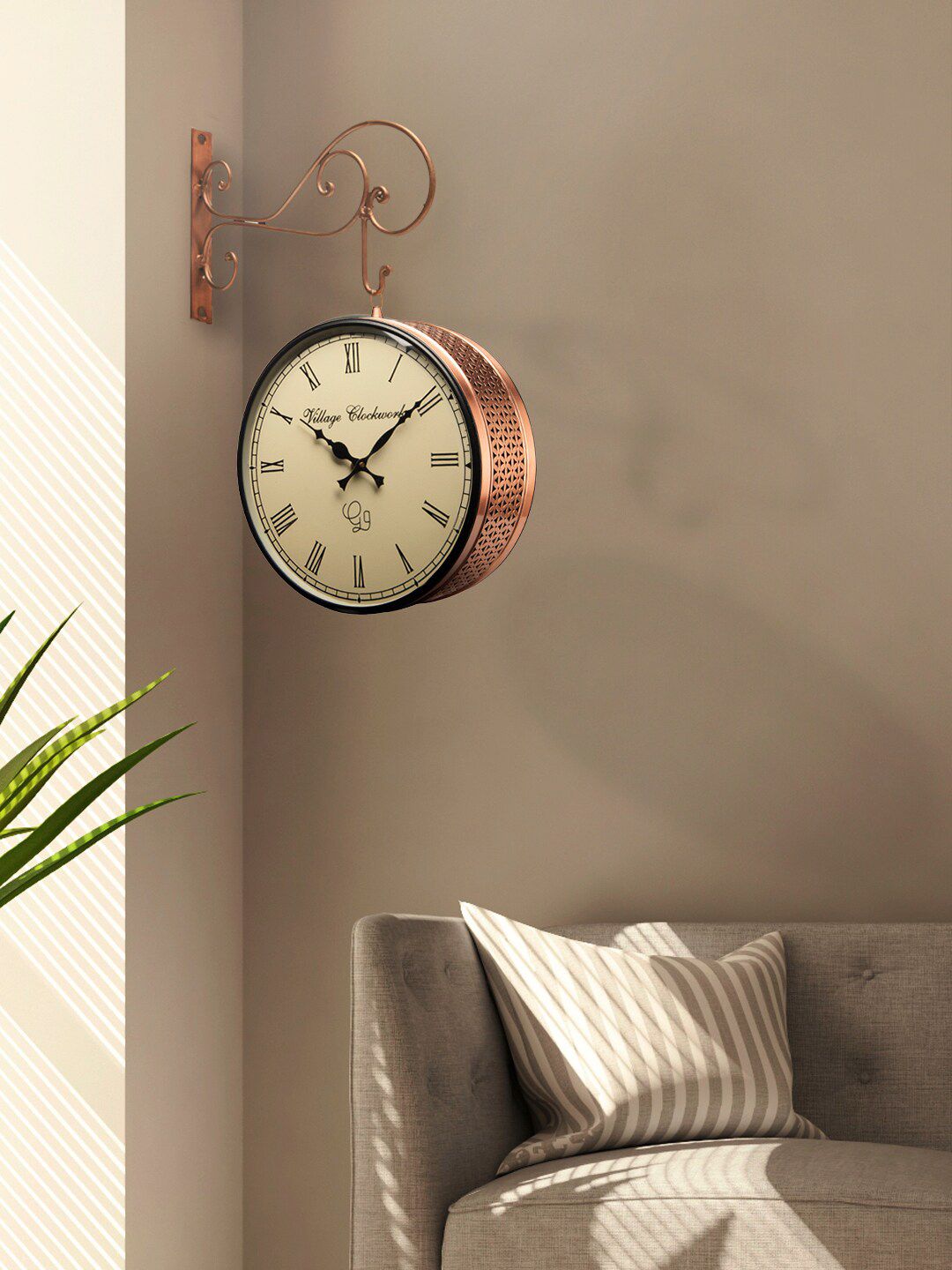 green girgit Copper-Toned Double Sided  Vintage Analogue Wall Clock Price in India