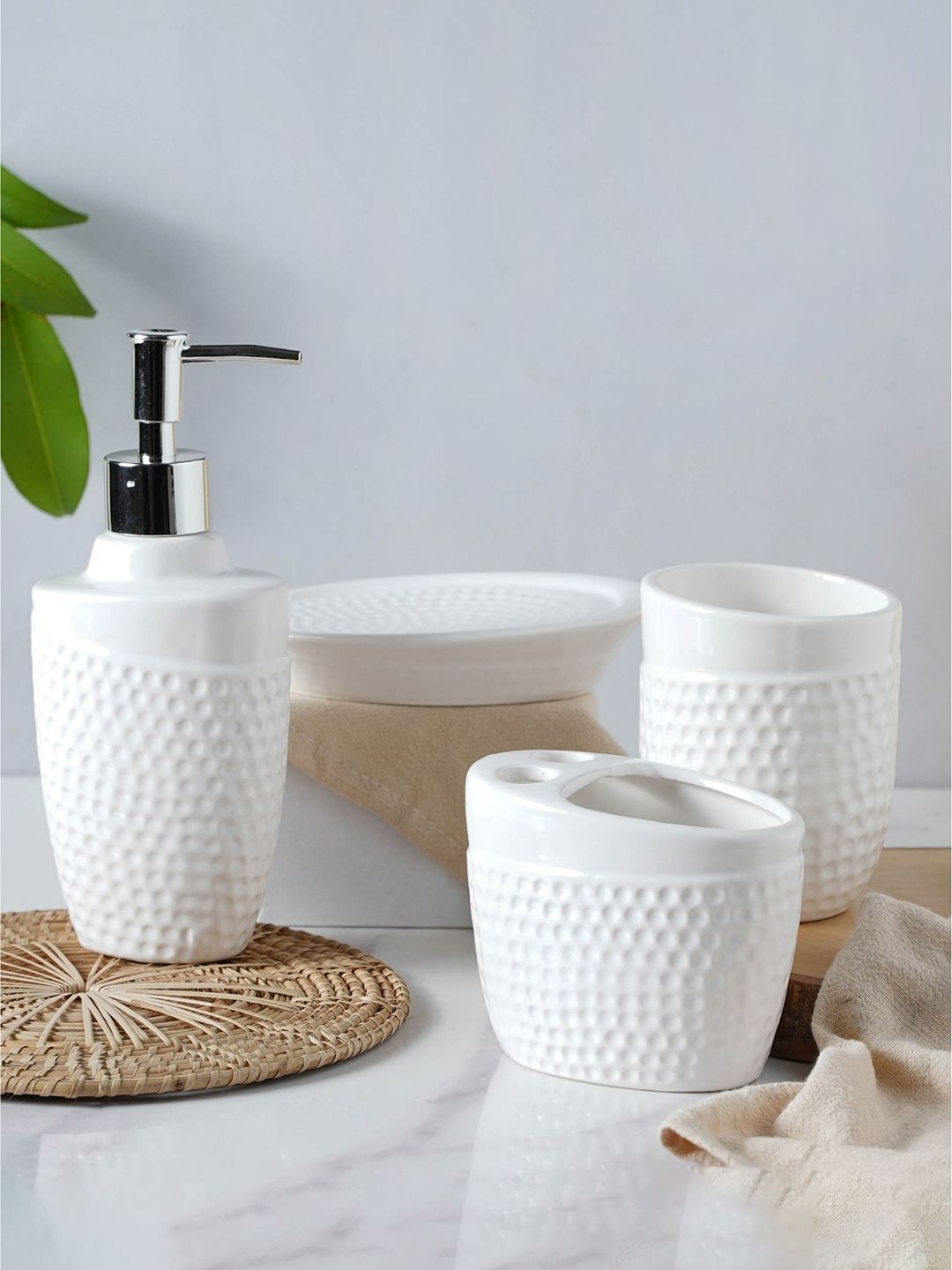 Nestasia White Pack of 4 Ceramic Bathroom Accessories Price in India