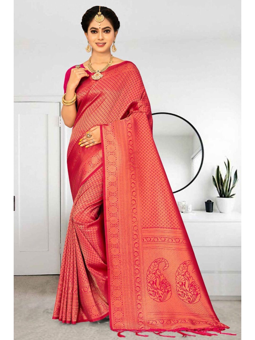 KARAGIRI Pink & Gold-Toned Woven Design Zari Silk Blend Kanjeevaram Saree Price in India