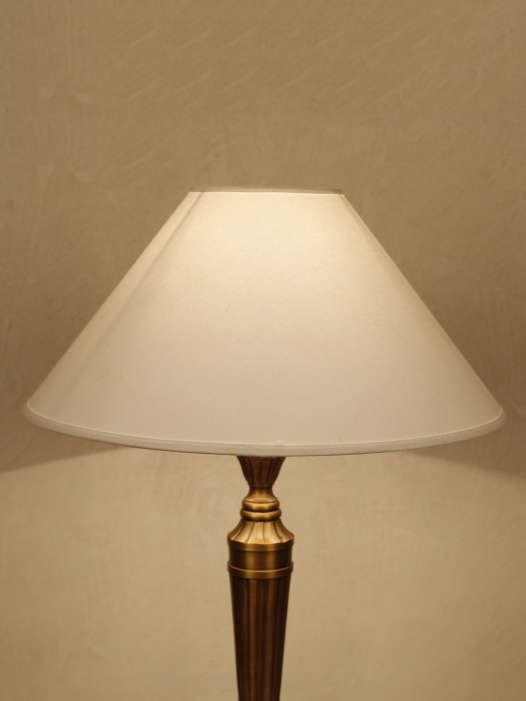 THE LIGHT STORE White Table Top Lamp Shade Price in India
