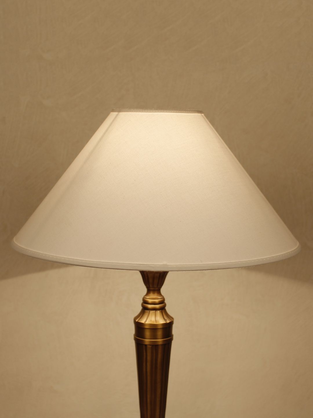 THE LIGHT STORE White Table Top Lamp Shade Price in India