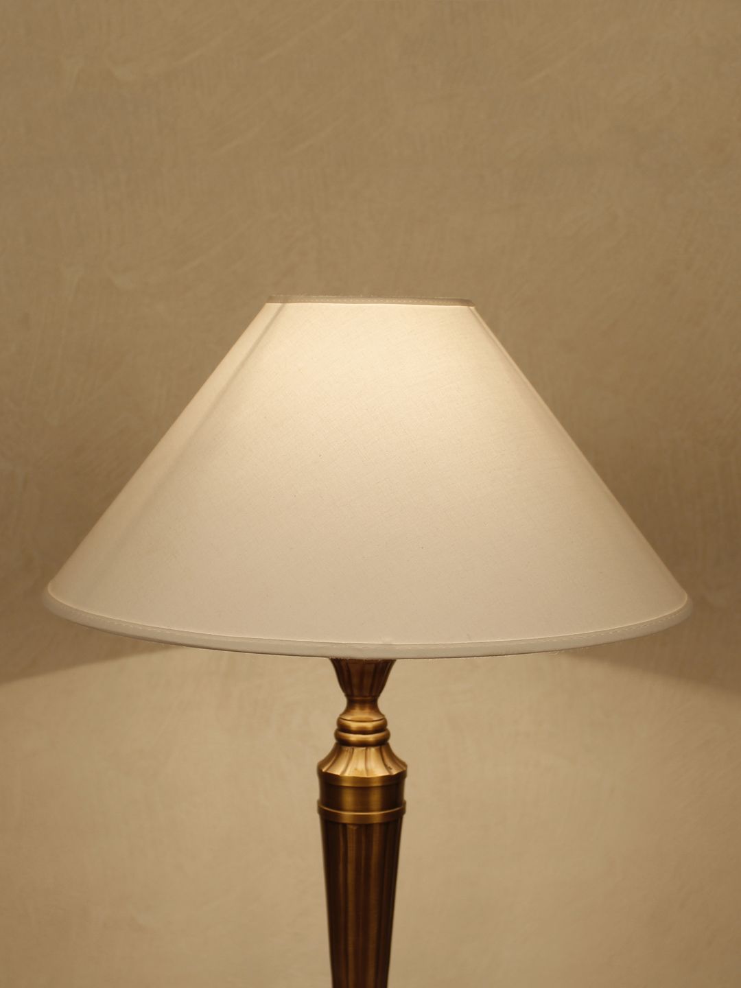 THE LIGHT STORE White Solid Contemporary Table Top Lamp Shade Price in India