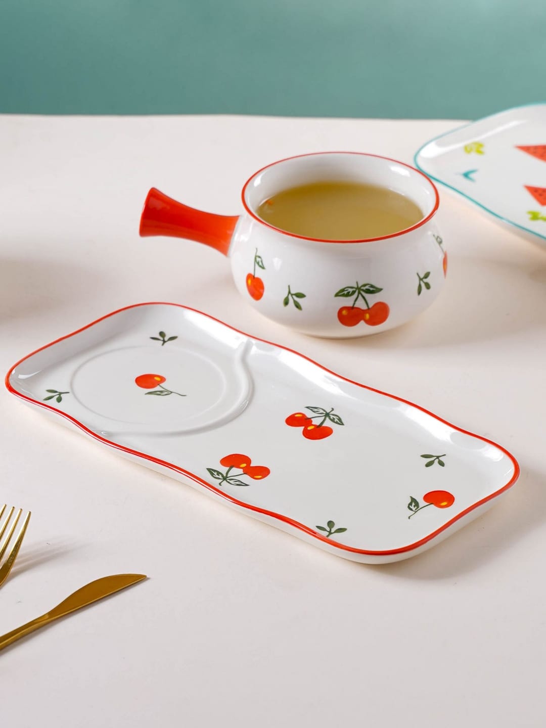 Nestasia White & Red 1 Pieces Hand Painted Printed Ceramic Glossy Bowls with Plate Price in India