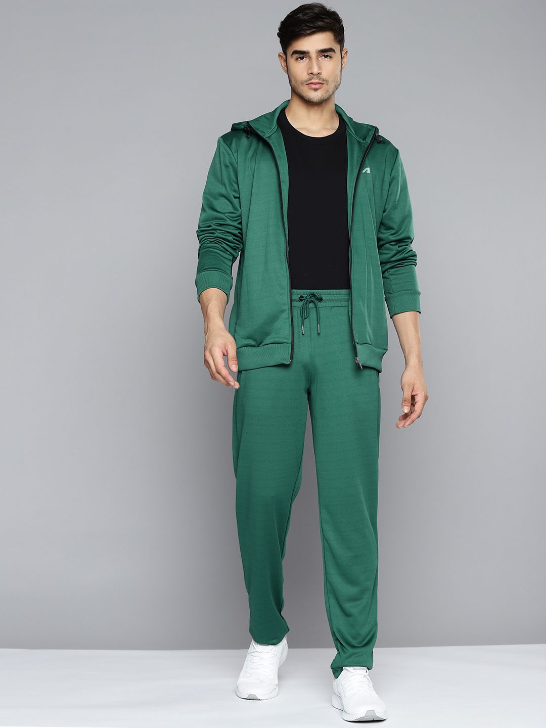 Alcis Men Green Solid Tracksuit