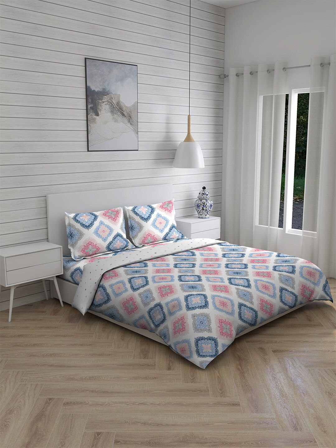 Boutique Living India Blue Printed Cotton 225 TC Double King 4-Piece Bedding Set Price in India