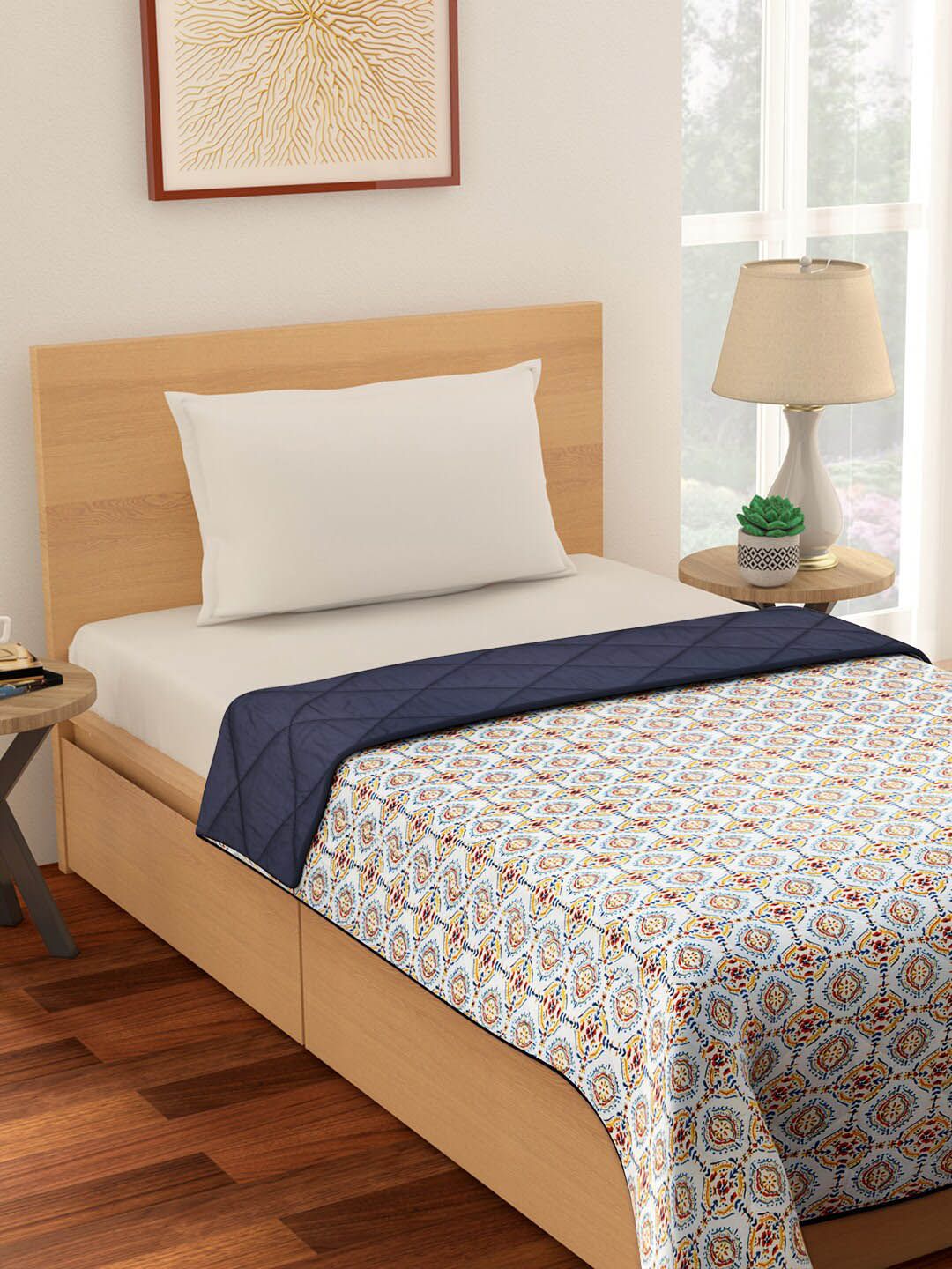 Living scapes by Pantaloons Off White & Blue Floral Mild Winter Single Bed Quilt Price in India