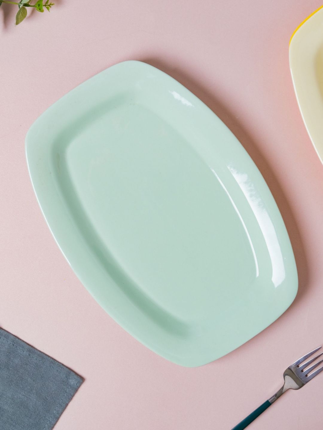 Nestasia Green Ceramic Tray Price in India