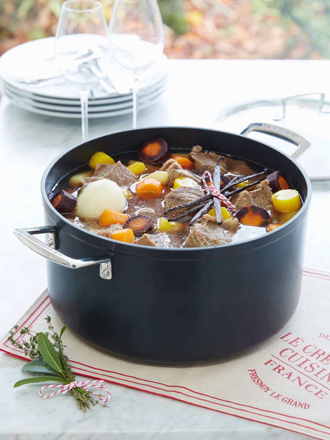 LE CREUSET Black Solid Cooking Handi With Lid Price in India