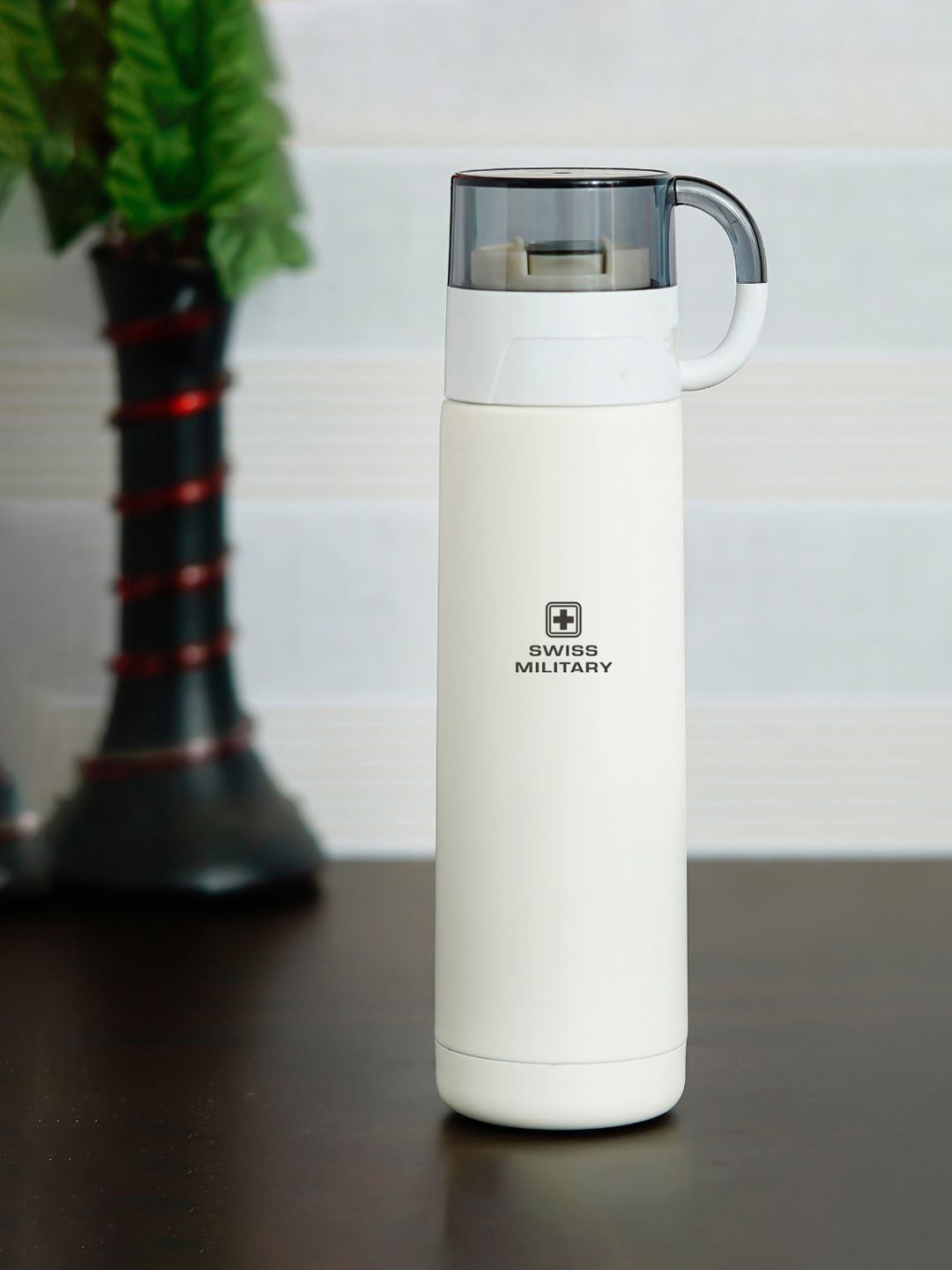 SWISS MILITARY White Solid Dual Walled Vacuum Thermosteel Water Bottle 500 ml Price in India