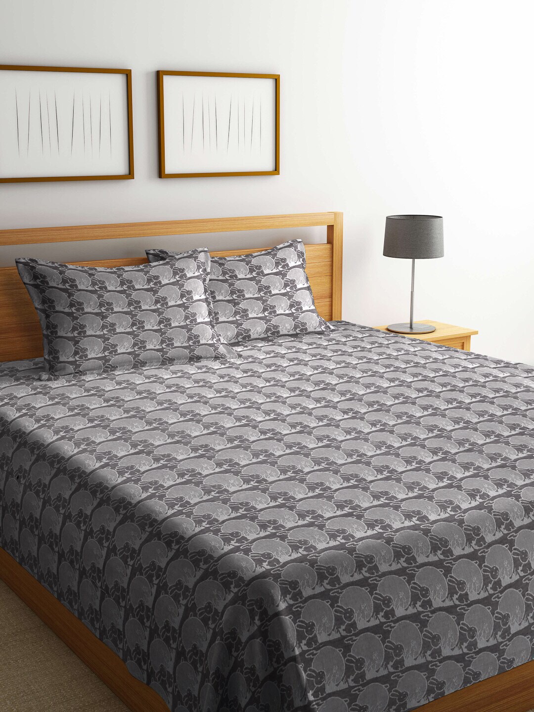 KLOTTHE  Brown Printed Pure Cotton King Bed Cover With Pillow Covers Price in India