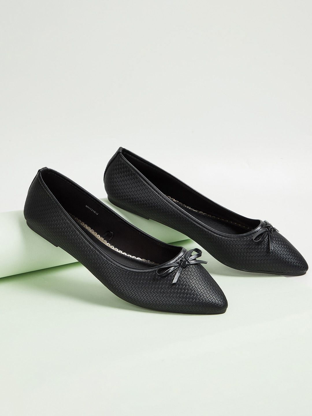 Ginger by Lifestyle Women Black Bows Ballerina Flats Price in India