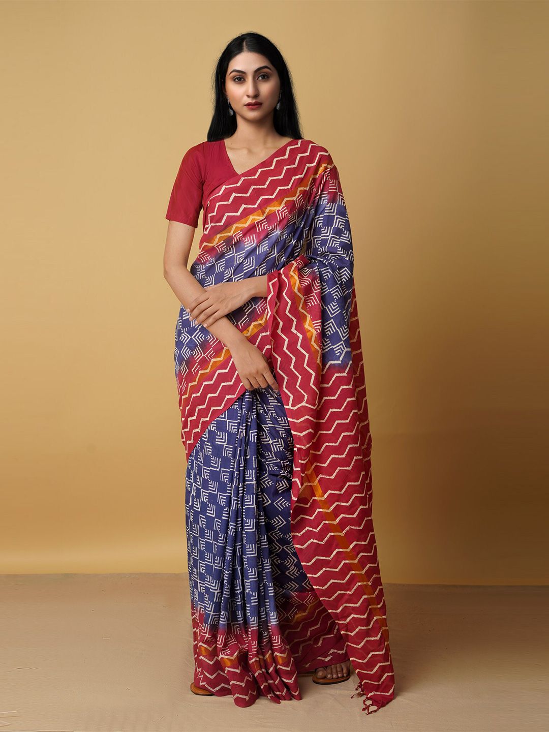 Unnati Silks Navy Blue & Red Ethnic Motifs Silk Blend Baluchari Saree Price in India