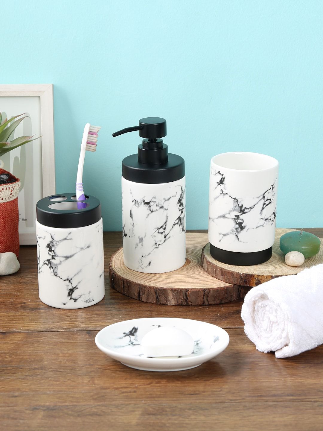 House Of Accessories Set of 4 White & Black Abstract Print Bathroom Accessories Price in India
