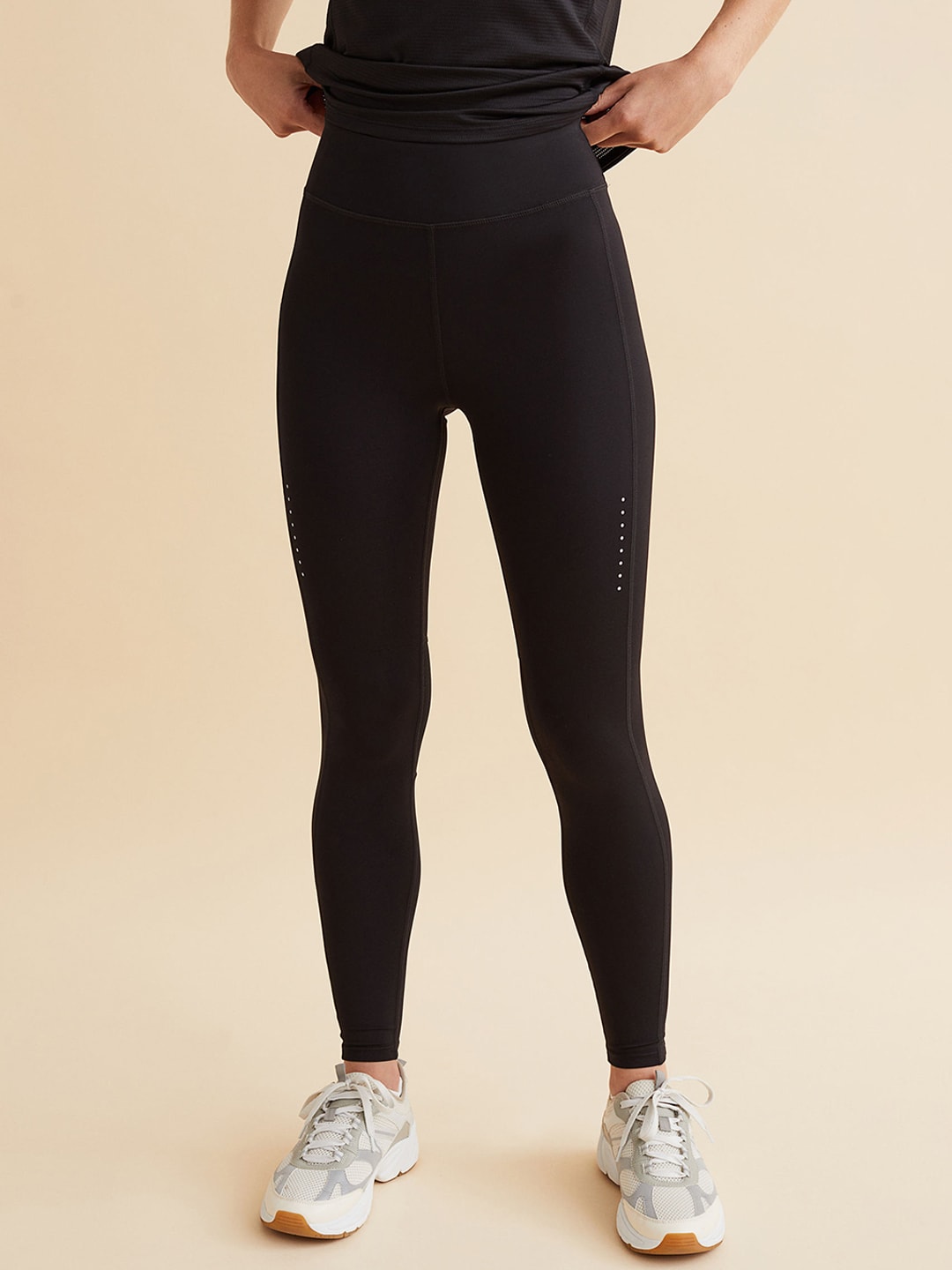H&M Women Black Solid High Waist Running Tights Price in India