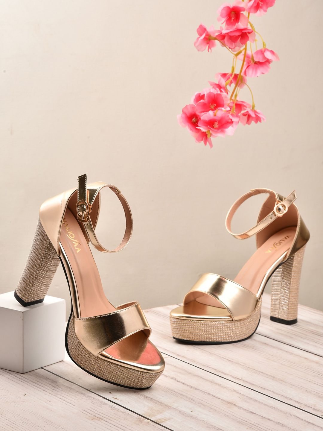 VALIOSAA Gold-Toned Party Wedge Heels with Buckles