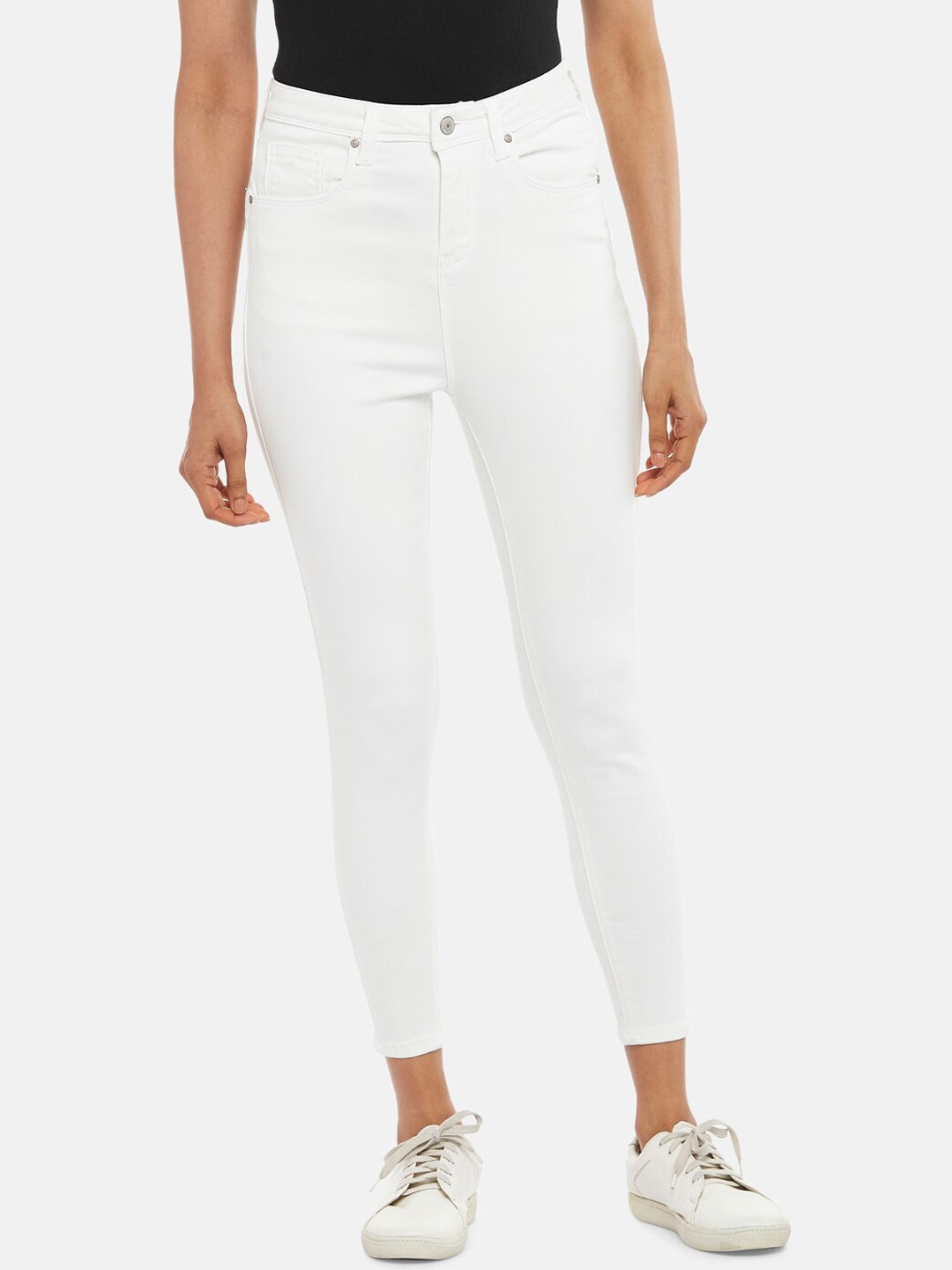 People Women White Solid Slim Fit Jeans Price in India