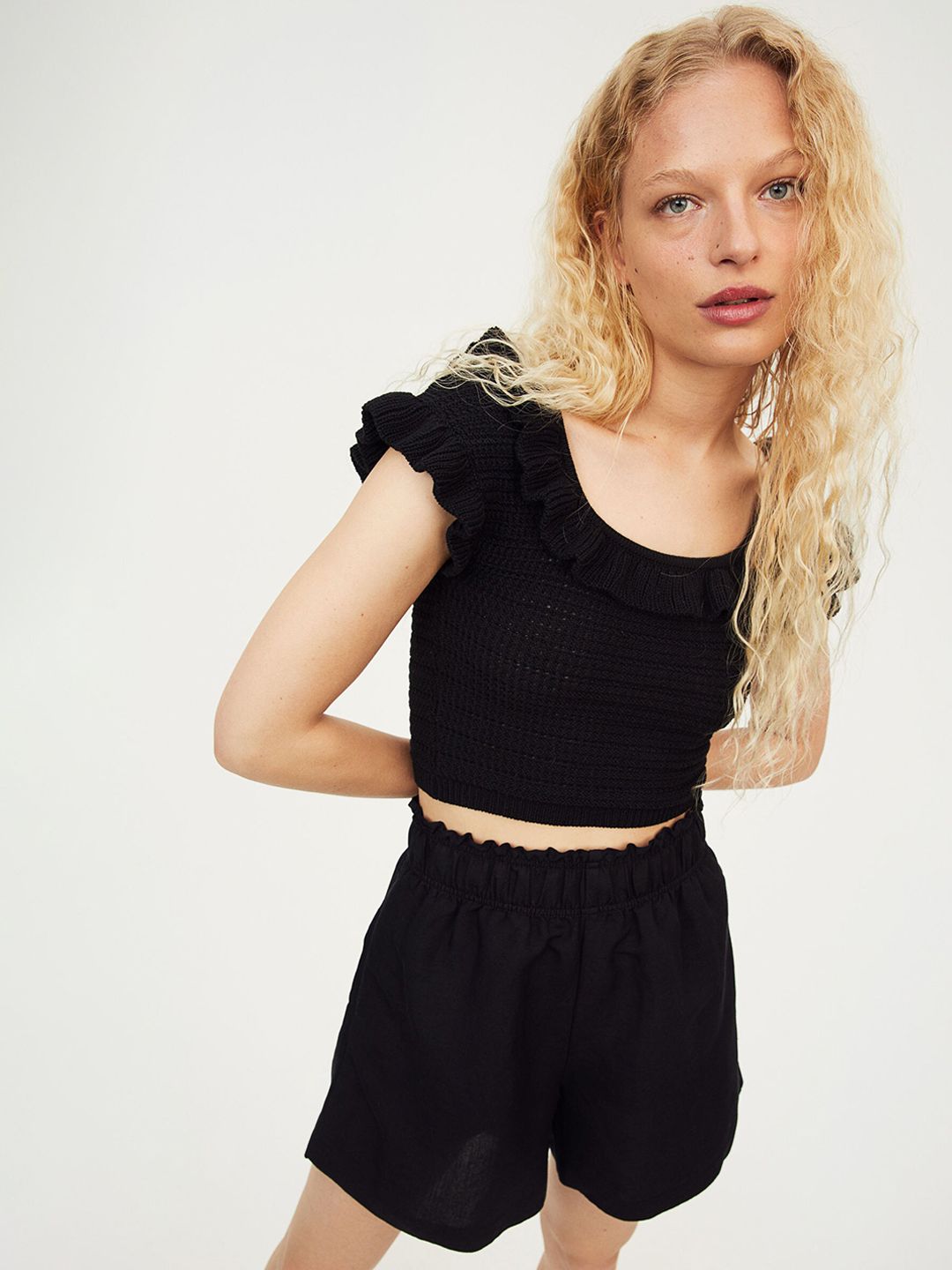 H&M Women Black Linen-Blend Pull-on Shorts Price in India