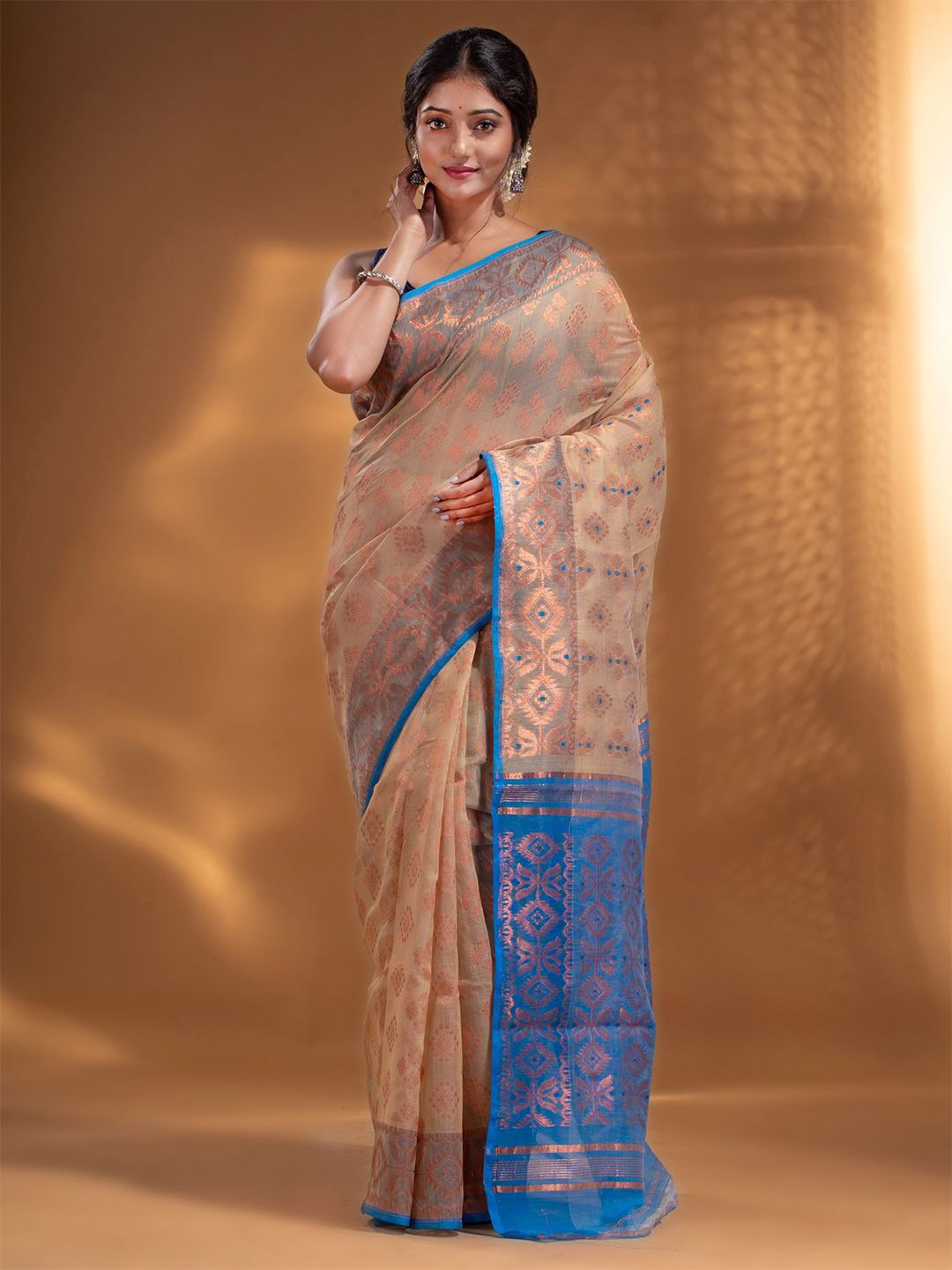 Arhi Beige & Blue Woven Design Silk Cotton Jamdani Saree Price in India